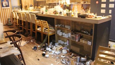 مطعم بعد الزلزال الذي وقع في فوكوشيما في 16 آذار 2022 (أ ف ب).