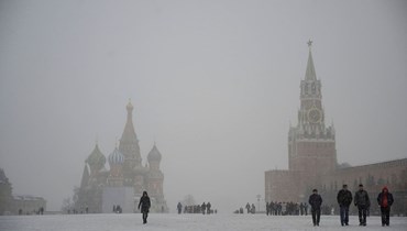 مشهد من الساحة الحمراء وسط موسكو أثناء تساقط الثلوج (28 آذار 2022 - أ ف ب).