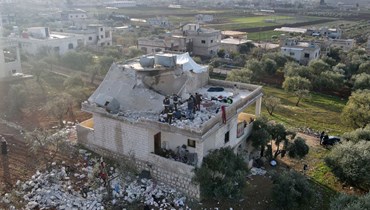 صورة جوية للمنزل الذي قصى فيه زعيم داعش أبو إبراهيم القرشي. خلال غارة للقوات الخاصة الأميركية على بلدة أطمة بمحافظة إدلب شمال غرب سوريا (3 شباط 2022، ا ف ب).