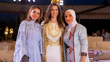 الملكة رانيا والعروس رجوة مع نداء شرارة