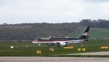  طائرة الرئيس الأميركي السابق دونالد ترامب (رويترز). 