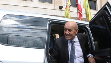 المبعوث الفرنسي الخاص جان إيف لودريان يصل إلى مقر كتلة "الوفاء للمقاومة" النيابية للقاء رئيسها النائب محمد رعد. 