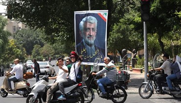 إيران تجري الجولة الثانية من انتخابات الرئاسة اليوم... والعين على نسبة التصويت