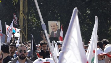 تجمّع لمناصري رئيس حزب "القوات اللبنانية" سمير جعجع في معراب (أرشيفيّة).
